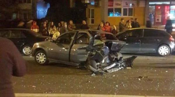ploiesti accident grav provocat de fiul lui doroftei o persoana a fost ranita si 4 masini avariate