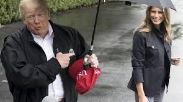 donald trump si a lasat sotia in ploaie pastrand umbrela doar pentru el