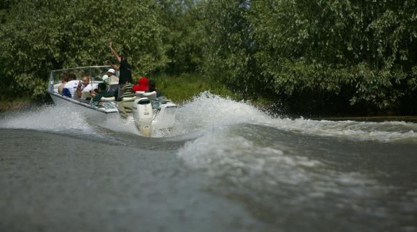 spor de izolare pentru angajatii din delta