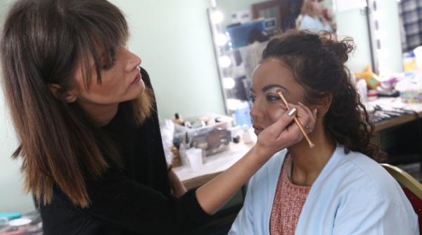 salman khan amy winehouse jason derulo toto cutugno aretha franklin urca pe scena de la te cunosc de undeva