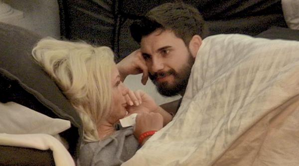 bogdan in fata imaginilor cu hannelore in pat cu andi pe insula iubirii nu vreau sa ma pronunt