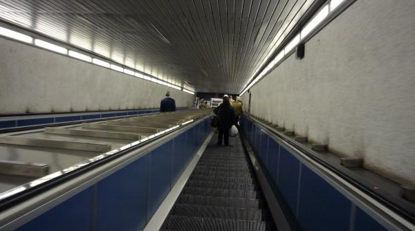 accident pe o scara rulanta la metroul din roma 24 de persoane spitalizate