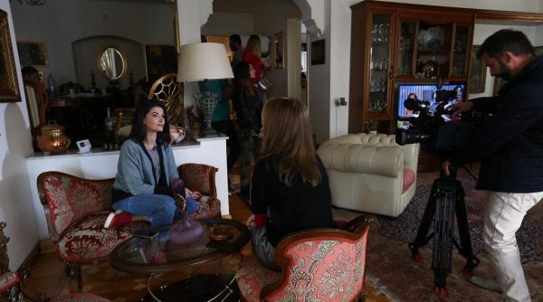 actorii si membrii echipei de productie au sarbatorit impreuna un an de la inceperea filmarilor pentru serialul fructul oprit