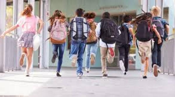 vesti excelente prescolarii si elevii intra in vacanta