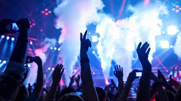 alarmant la trei ani de la tragedia din colectiv un club bistritean continua sa functioneze fara autorizatie isu