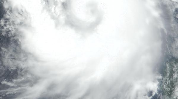 taifunul yutu isi mentine forta pe masura ce se apropie de filipine