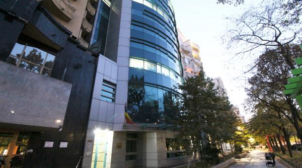 mii de cuponari inselati petrolistii lui ceausescu imbogatiti de un faliment