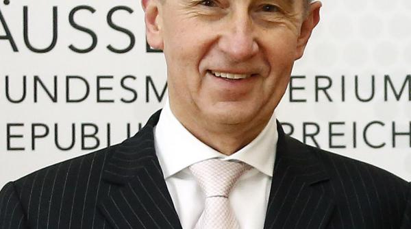 premierul ceh solicita retragerea tarii sale din pactul onu privind migratia