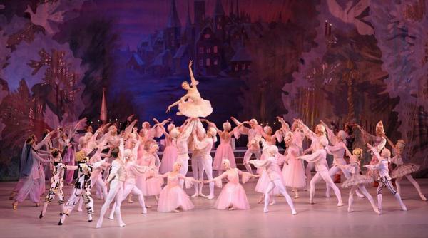 spectacolul de balet spargatorul de nuci de piotr ilici ceaikovski in premiera la opera nationala bucuresti