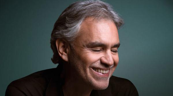 si de andrea bocelli primul album de muzica clasica ajuns in fruntea topului britanic in ultimii 20 de ani