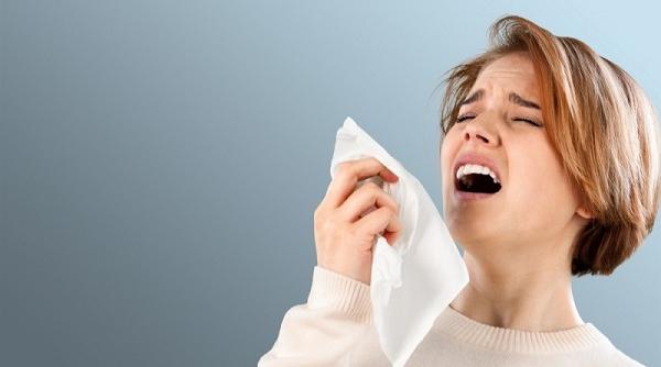 ghidul bunelor maniere cum ne comportam cand stranutam aici