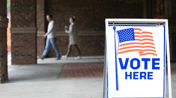 trump pierde o parte din congres si este confruntat cu destituirea