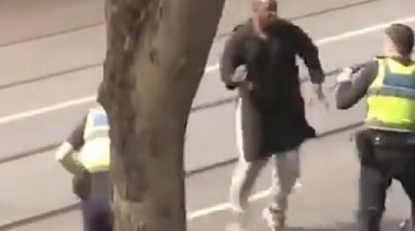 atac pe strazile din melbourne cel putin o persoana a murit si mai multe au fost ranite