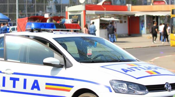 politist ranit dupa ce o autospeciala a ipj a fost implicata intr un accident rutier