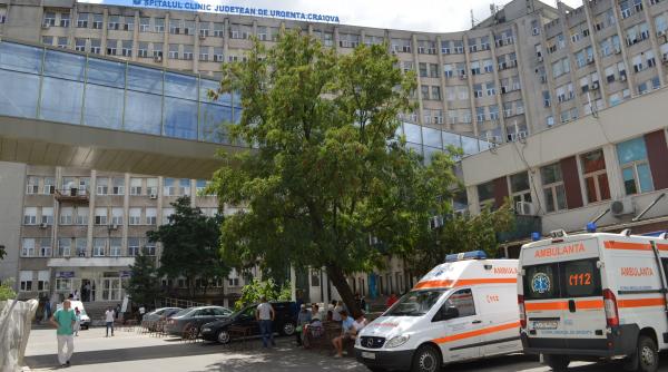 sinucidere la spitalului judetean craiova un barbat s a aruncat in gol de la etajul 2