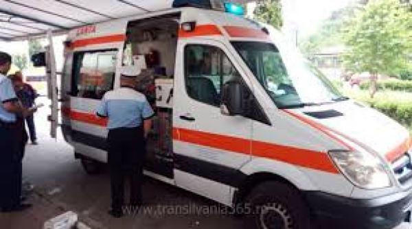 vrancea un bebelus a fost trimis de urgenta la bucuresti dupa ce a fost scapat din brate de parinti