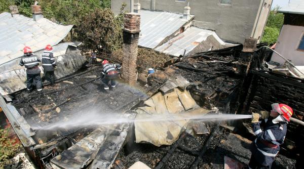 peste 6 000 de locuinte facute scrum anual