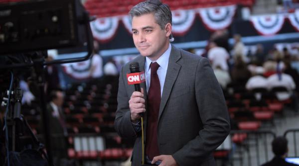jurnalistul cnn jim acosta si a primit acreditarea inapoi printr un ordin judecatoresc