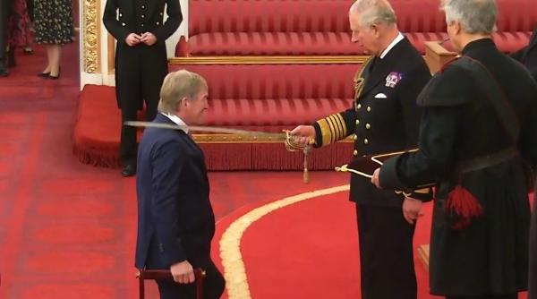 o legenda a clubului liverpool a primit titlul de sir