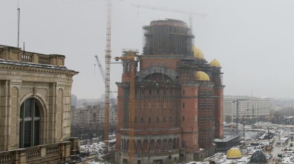 isu explica de ce a amendat cu 10 000 de lei constructorul catedralei neamului