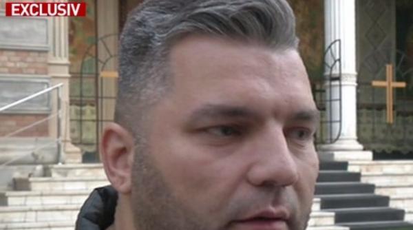 cine este preotul care si a dat foc in fata catedralei neamului