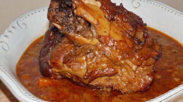 reteta zilei rasol de vitel cu sos vanatoresc