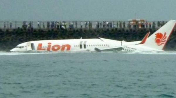 accident aviatic in indonezia avionul companiei lion air nu ar fi fost autorizat pentru zbor