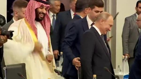 vladimir putin si mohammed bin salman sunt prieteni la catarama au batut palma si au zambit larg in timpul summit ului g20