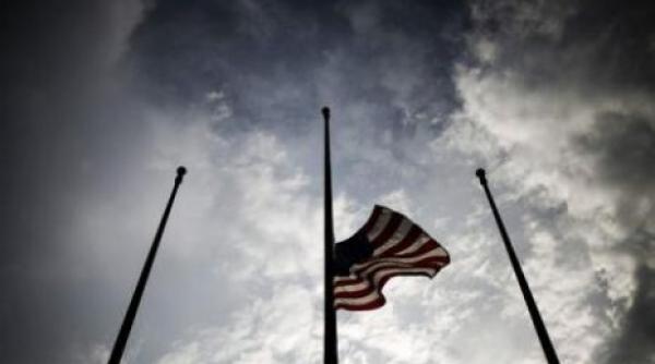 drapelele americane vor fi in berna pentru 30 de zile la casa alba si la ambasadele sua