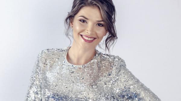 alina puscas cu lacrimi in ochi pe platoul de filmare copiii mei au mers sa imbratiseze televizorul