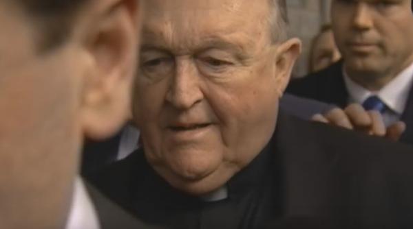 fostul arhiepiscop acuzat ca a acoperit abuzurile sexuale ale unui preot pedofil a fost achitat