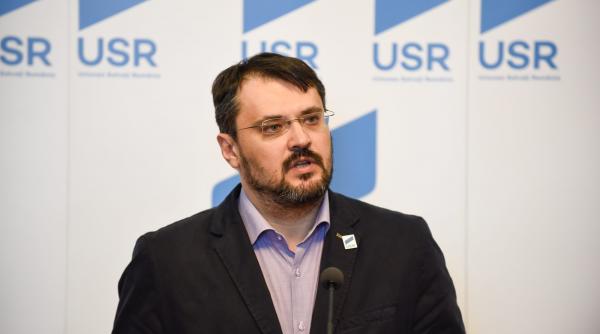 fundatiile si beneficiarii reali