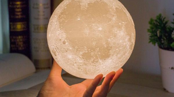 lampa de veghe luna