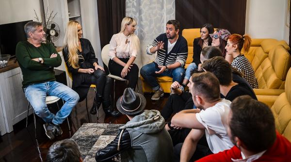 cadouri petreceri si multe ore de repetitii inaintea primei gale live x factor