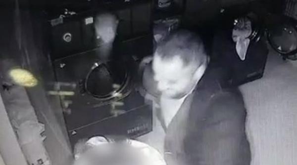 un barbat s a laudat pe facebook ca a batut crunt o fata