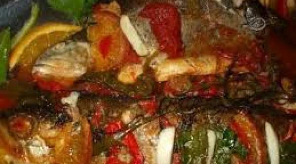 reteta zilei pastrav in sos picant