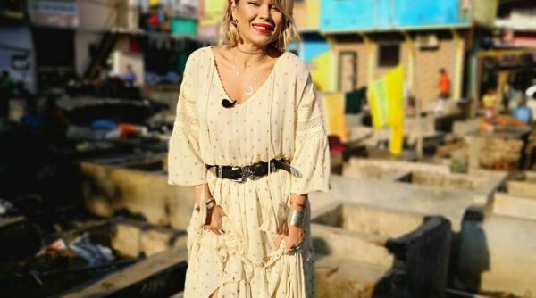 gina pistol si a serbat ziua de nastere in india