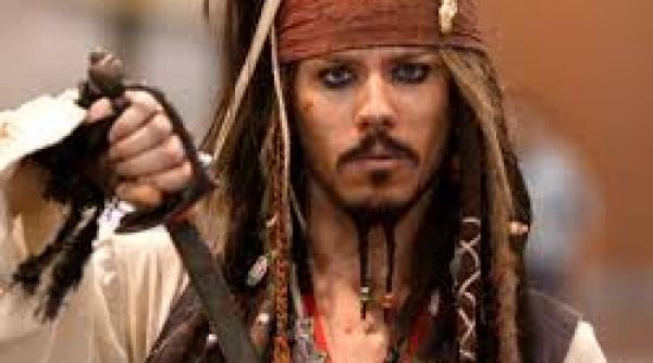 o femeie care s a casatorit cu un pirat de 300 de ani vrea sa divorteze