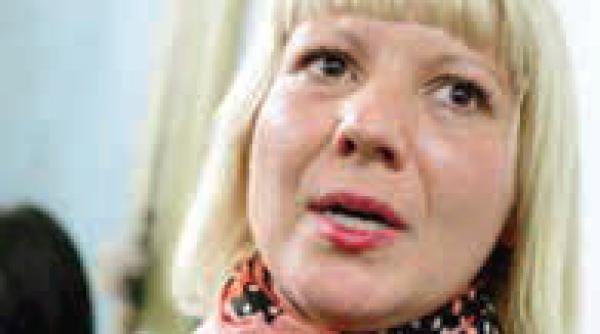 pntcd contesta premierea cameliei bogdan