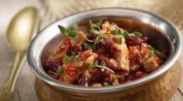 reteta zilei carne de porc cu fasole rosie