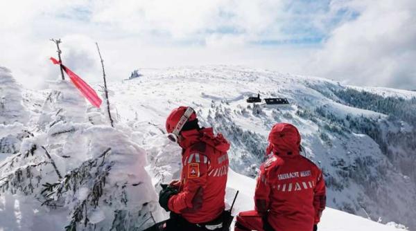 avertisment salvamont neamt pericol de avalanse in masivul ceahlau