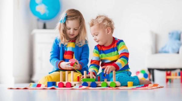 unicef da o mana de ajutor lui mos craciun ghid de spravietuire in jungla jucariilor