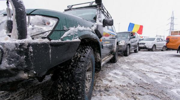 in munti mos craciun ajunge cu 4x4