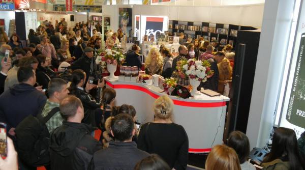 ioana lee si succesul pe piata de carte