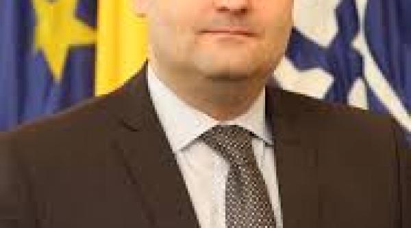 ministrul apararii a existat o oarecare tensiune in cadrul sedintei csat intre iohannis si dancila