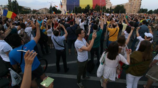 adunarile publice trebuie declarate