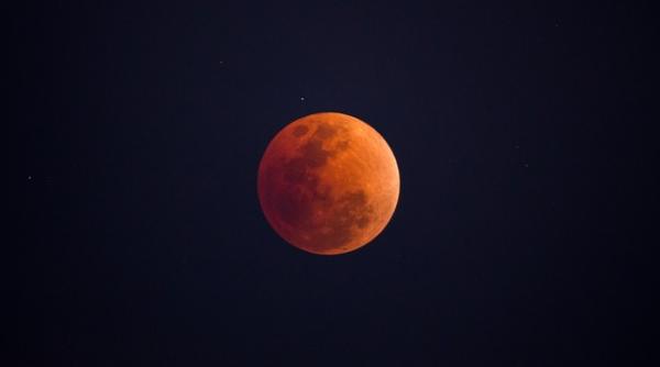 eclipsa de luna din 2019 in mijlocul unei teorii privind sfarsitul lumii