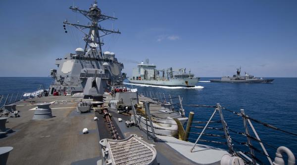 marina australiana a capturat 900 de kilograme de heroina in marea arabiei