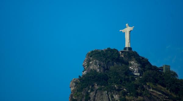 turistii l au impierdicat pe premierul israelian netanyahu sa viziteze cristo redentor din rio de janeiro