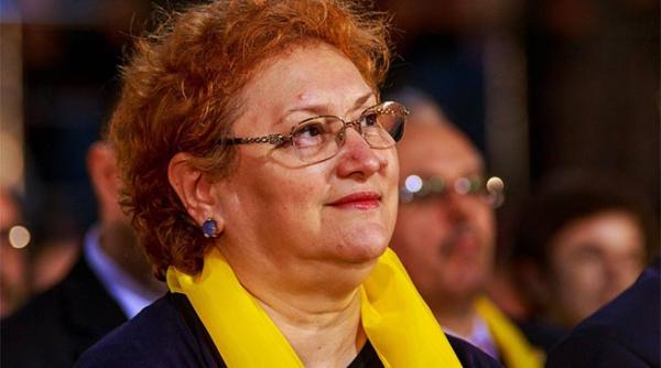 renate weber jean claude juncker face jocuri cu ochii la alegerile parlamentare care urmeaza